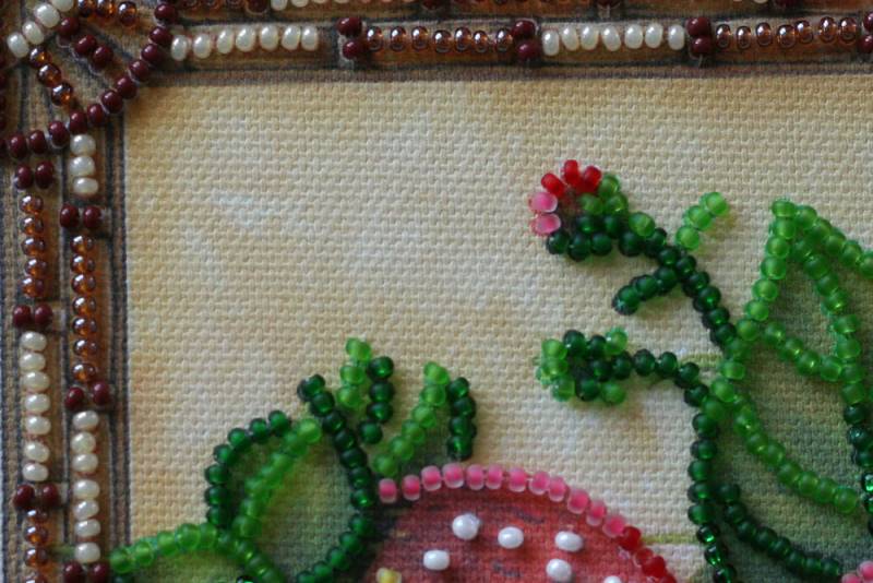 Buy Mini Bead embroidery kit - Ripe strawberry-AM-128_1