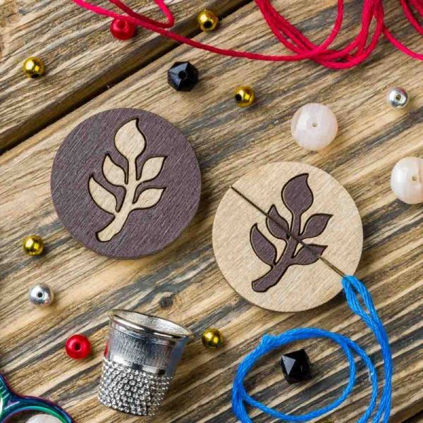 Magnetic needle holder for Needlepoint, Embroidery and Cross Stitch  FLMH-002(W) - Price, description and photos ➽ Inspiration Crafts